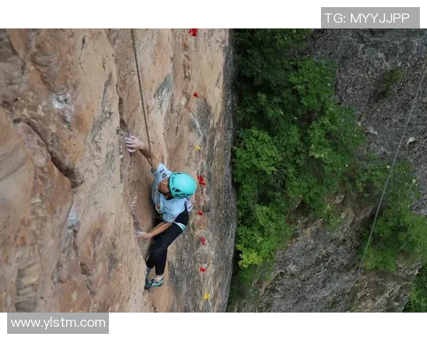 成都攀岩队与重庆攀岩队赛后复盘分析意识差异与战术启示 成都攀岩队与重庆攀岩队赛后复盘分析意识差异与战术启示