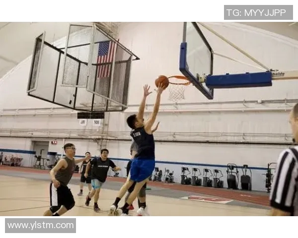 武汉篮球队进攻策略分析与得失评估探讨