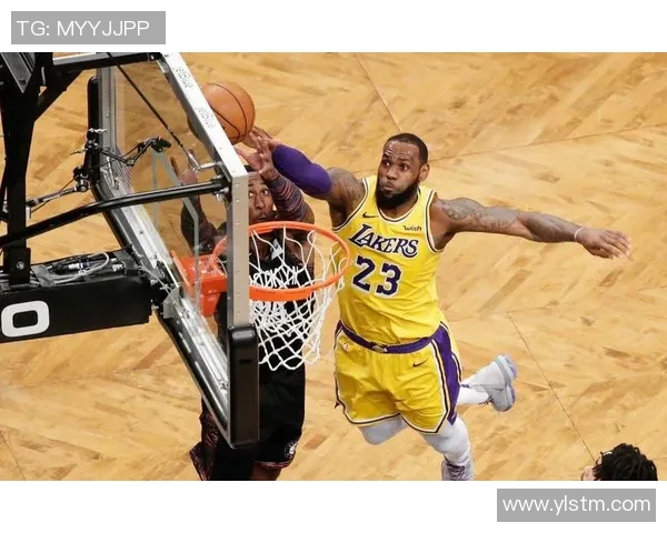 詹姆斯：从篮球巨星到社会影响力的多元化发展之路