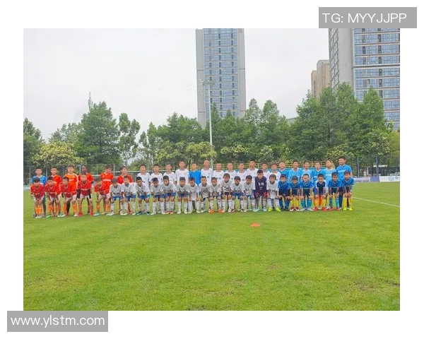 贝里与福利特的精彩对决揭示足球战术与团队协作的魅力与挑战