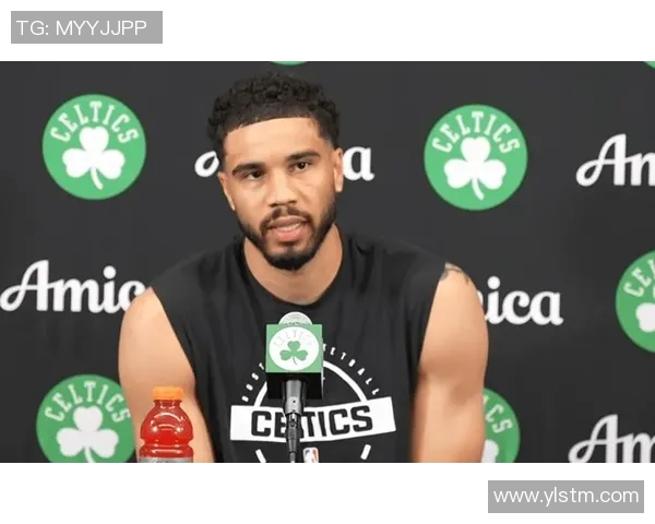 杰森塔图姆如何在NBA赛场上展现出超凡的领导力与竞技水平