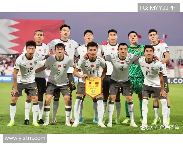 国足与朝鲜上半场激战回顾球员表现与战术分析全景呈现 国足与朝鲜上半场激战回顾球员表现与战术分析全景呈现