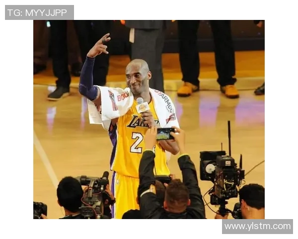 科比领衔湖人对决国王的经典之战回顾与精彩瞬间解析