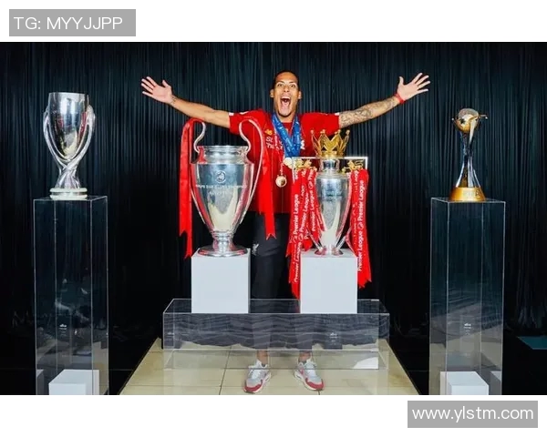 范戴克的足球传奇之路：从青涩少年到世界顶级后卫的蜕变与荣耀