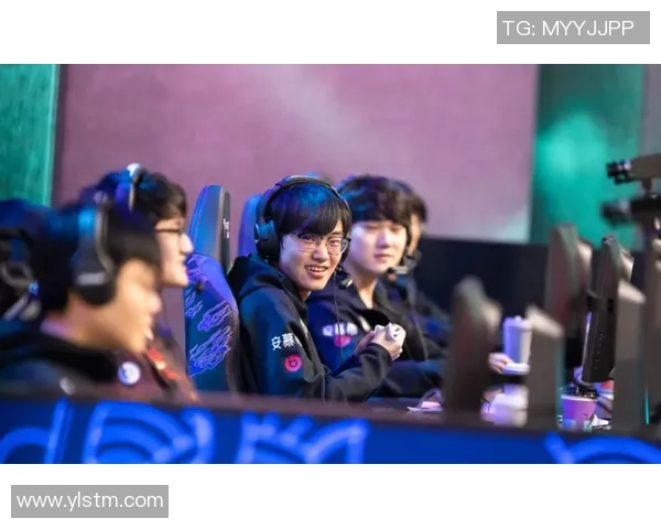 赛后复盘：V5与FPX对决中的战术意识与团队配合分析