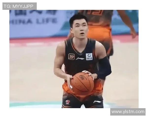 高诗岩：从篮球新星到职业生涯的辉煌转折点探索与成长之路